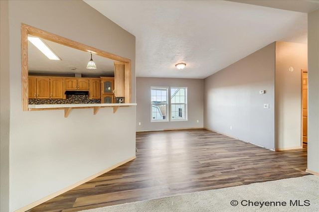 802 OWL CREEK AVE, Cheyenne, WY 82007