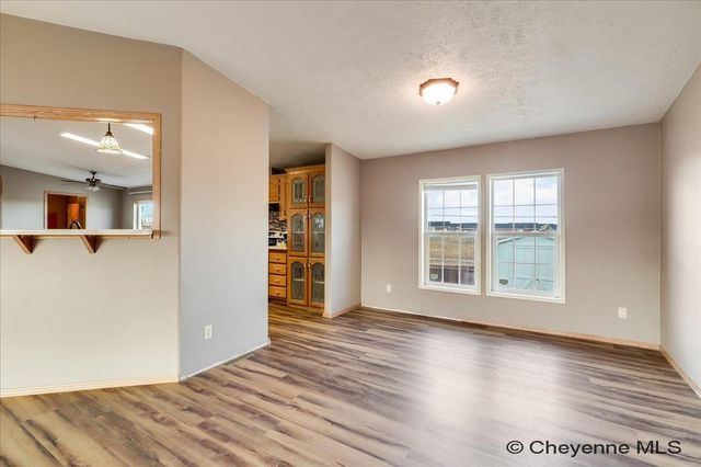 802 OWL CREEK AVE, Cheyenne, WY 82007