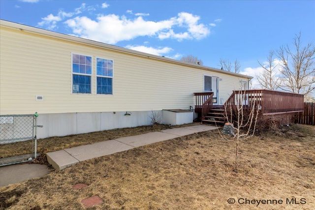 802 OWL CREEK AVE, Cheyenne, WY 82007