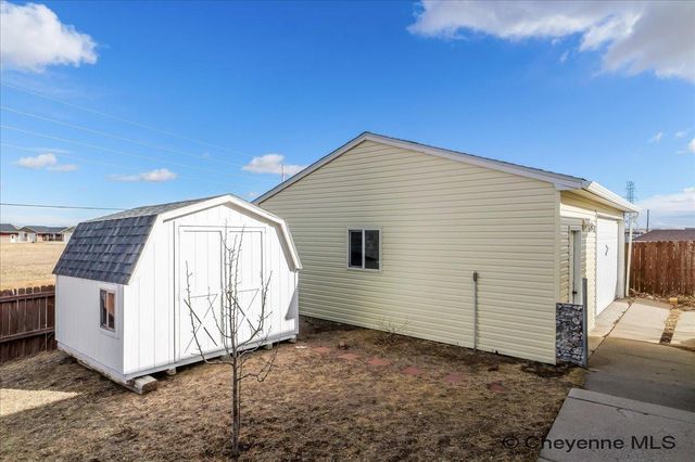 802 OWL CREEK AVE, Cheyenne, WY 82007