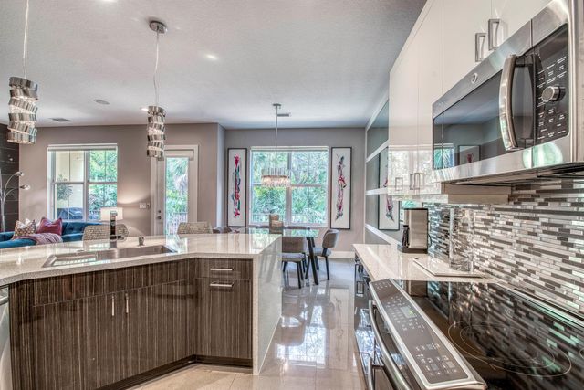 1116 Piccadilly Street, Palm Beach Gardens, FL 33418