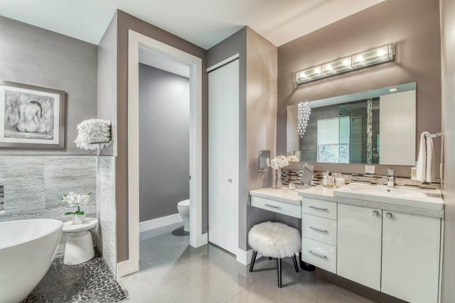 1116 Piccadilly Street, Palm Beach Gardens, FL 33418