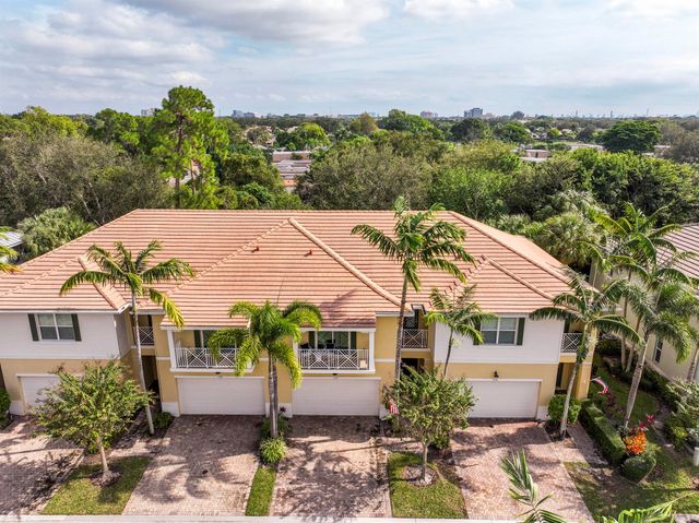1116 Piccadilly Street, Palm Beach Gardens, FL 33418