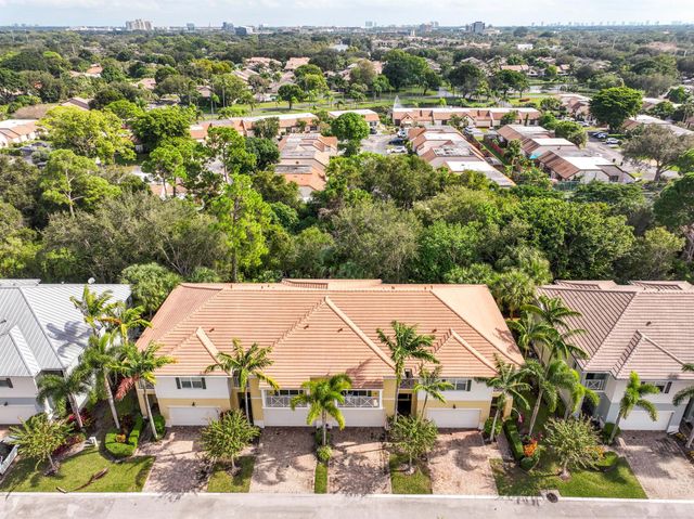 1116 Piccadilly Street, Palm Beach Gardens, FL 33418