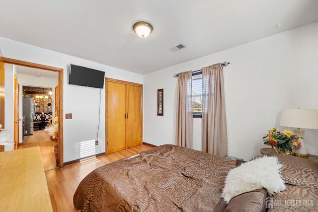 8 Johnson Street, Carteret, NJ 07008