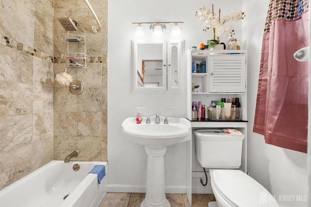 8 Johnson Street, Carteret, NJ 07008