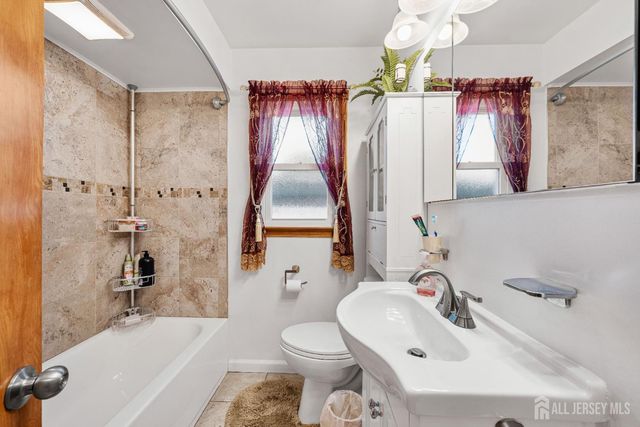 8 Johnson Street, Carteret, NJ 07008