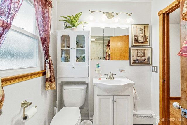 8 Johnson Street, Carteret, NJ 07008