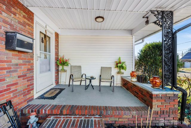 8 Johnson Street, Carteret, NJ 07008