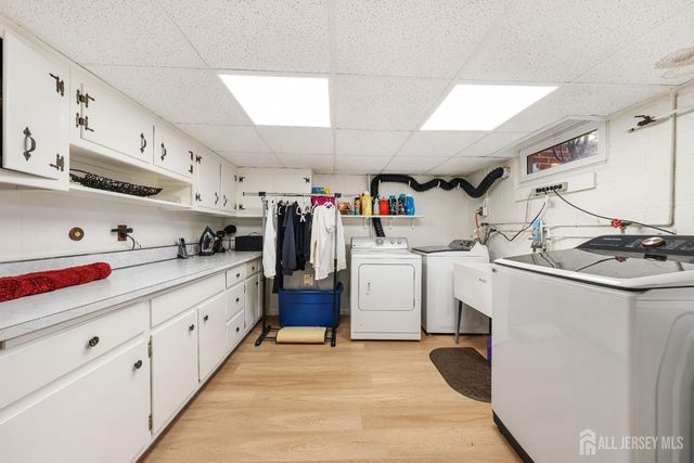 8 Johnson Street, Carteret, NJ 07008