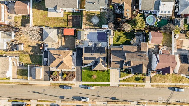 8 Johnson Street, Carteret, NJ 07008