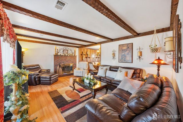 8 Johnson Street, Carteret, NJ 07008