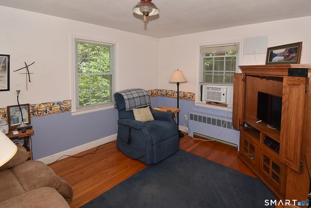 7 Nye Street, Manchester, CT 06040