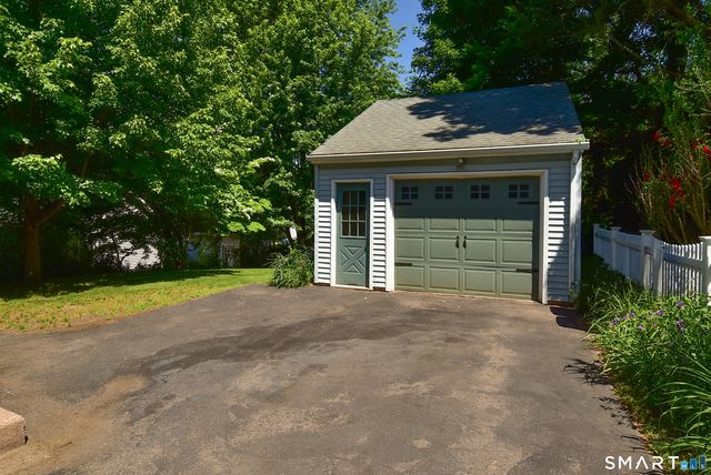 7 Nye Street, Manchester, CT 06040