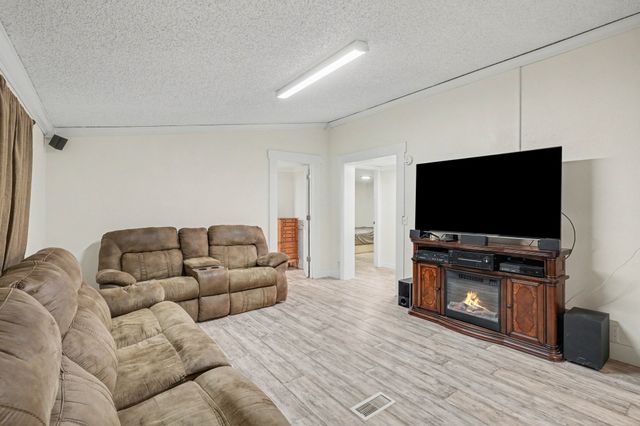 2776 Williamsport Pike, Columbia, TN 38401