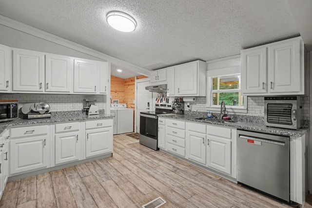 2776 Williamsport Pike, Columbia, TN 38401