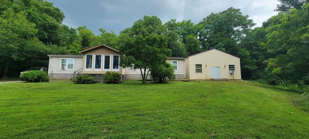 2776 Williamsport Pike, Columbia, TN 38401