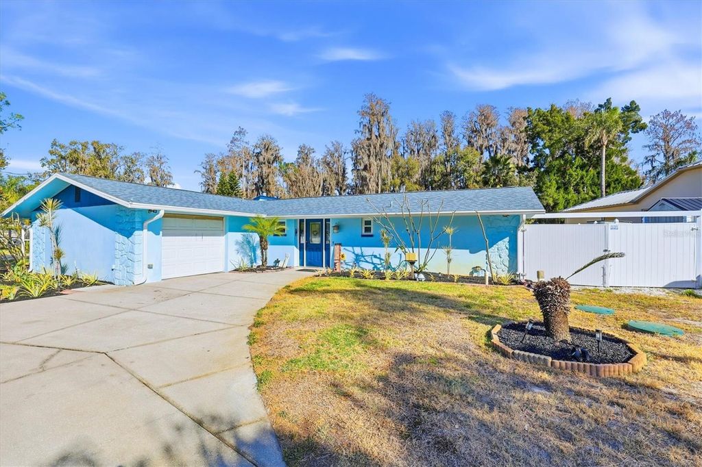 12131 LACEY DRIVE, New Port Richey, FL 34654