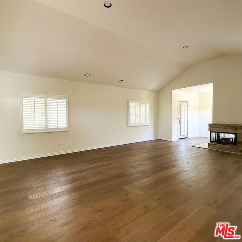 15020 Encanto Drive, Sherman Oaks, CA 91403