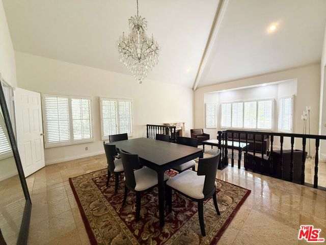 15020 Encanto Drive, Sherman Oaks, CA 91403