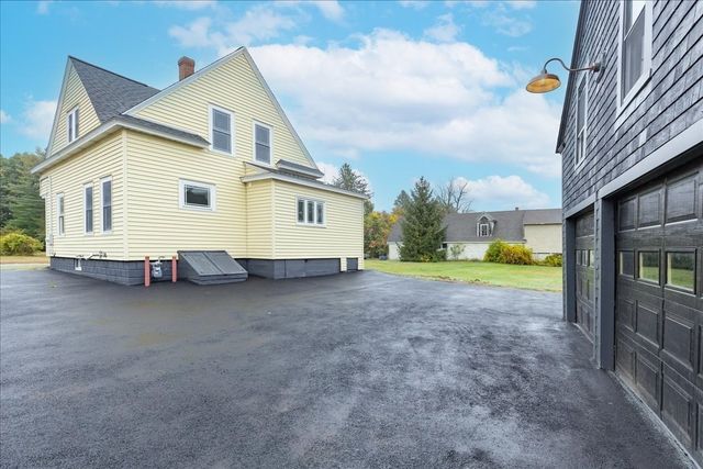 137 Hampshire Rd, Methuen, MA 01844