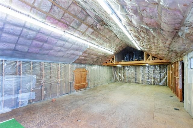 137 Hampshire Rd, Methuen, MA 01844