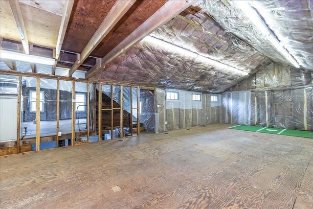 137 Hampshire Rd, Methuen, MA 01844