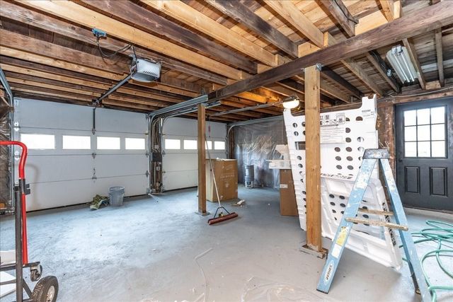 137 Hampshire Rd, Methuen, MA 01844