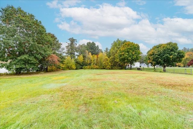137 Hampshire Rd, Methuen, MA 01844