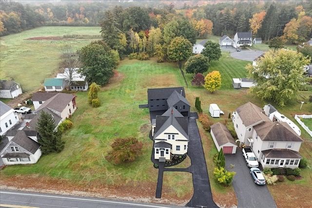 137 Hampshire Rd, Methuen, MA 01844