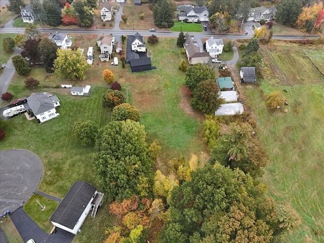 137 Hampshire Rd, Methuen, MA 01844