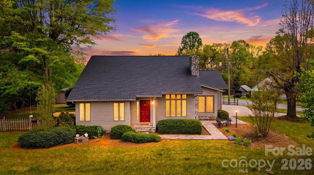 192 Reese Loop, Taylorsville, NC 28681