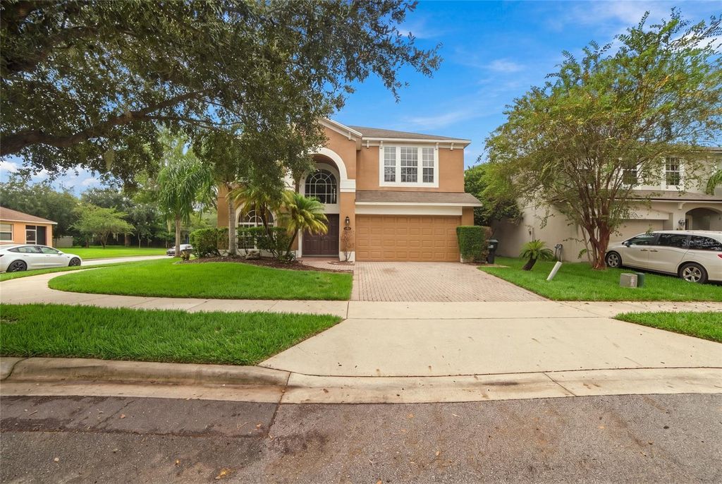 Image 2 of property listing at 12805 MOSS PARK RIDGE DRIVE, Orlando, FL 32832