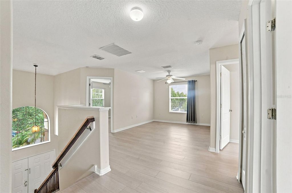 Image 15 of property listing at 12805 MOSS PARK RIDGE DRIVE, Orlando, FL 32832