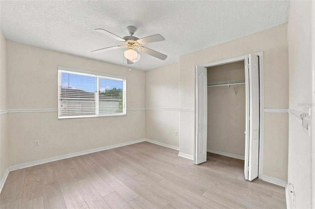 Image 18 of property listing at 12805 MOSS PARK RIDGE DRIVE, Orlando, FL 32832