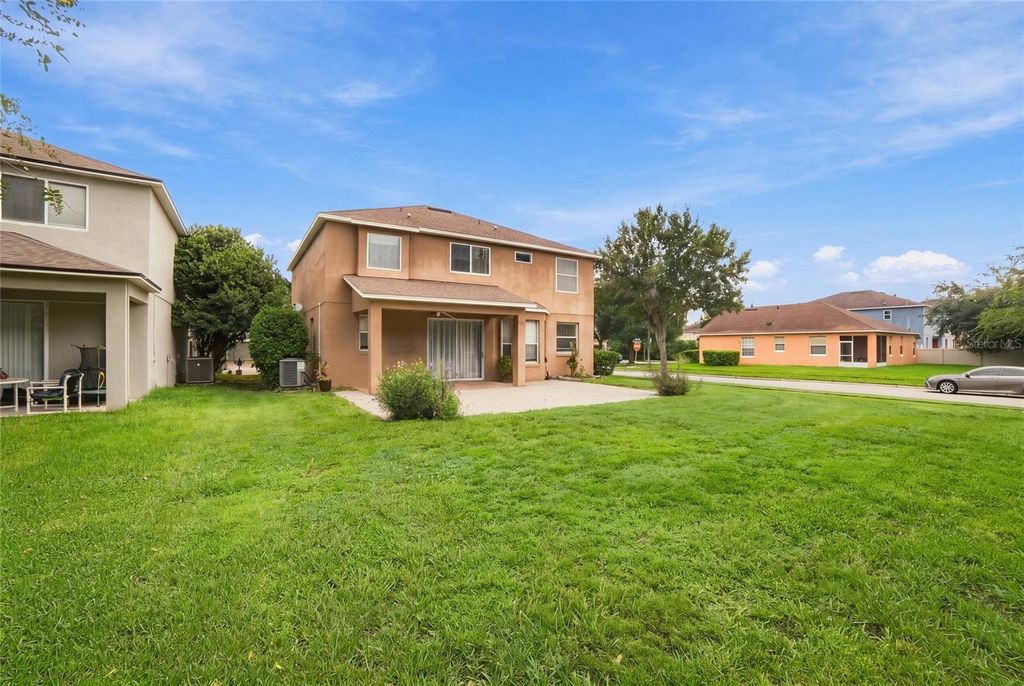 Image 31 of property listing at 12805 MOSS PARK RIDGE DRIVE, Orlando, FL 32832