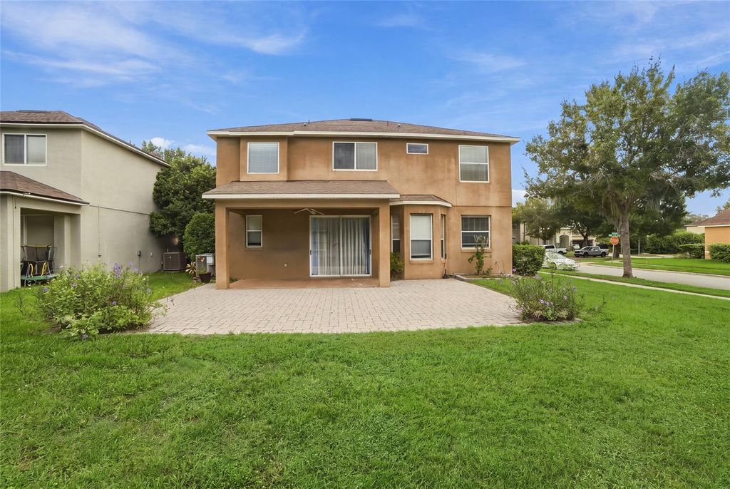 Image 32 of property listing at 12805 MOSS PARK RIDGE DRIVE, Orlando, FL 32832