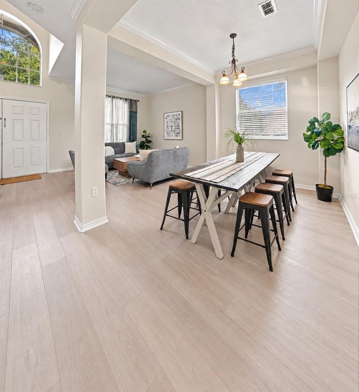 Image 5 of property listing at 12805 MOSS PARK RIDGE DRIVE, Orlando, FL 32832