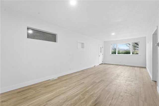 4541 N 93rd Street, Kansas City, KS 66109