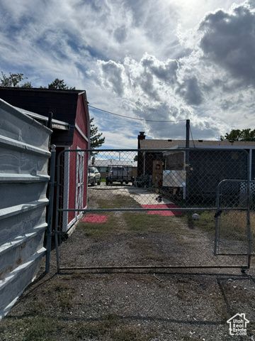 2322 W SURREY RD, Taylorsville, UT 84129