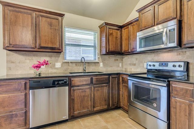 804 Stag Trail, Edmond, OK 73012