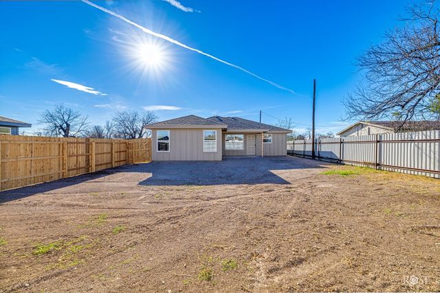 1608 N Oakes Street, San Angelo, TX 76903