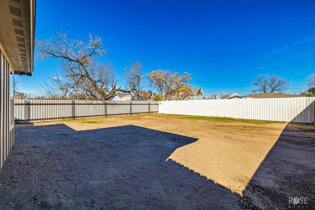 1608 N Oakes Street, San Angelo, TX 76903