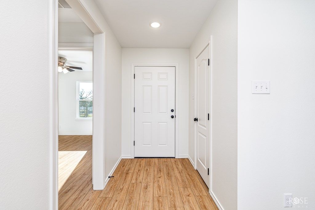 Image 8 of property listing at 1608 N Oakes St, San Angelo, TX 76903