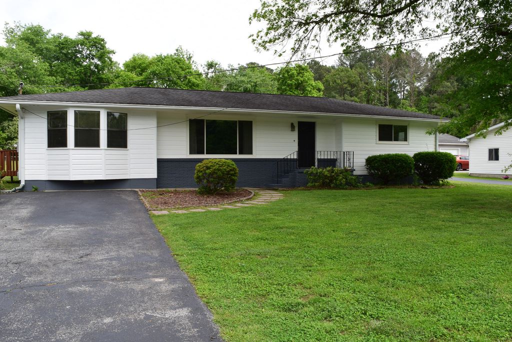 725 Dietz Road, Ringgold, GA 30736