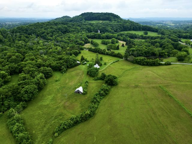 9591 Clovercroft Rd, Franklin, TN 37067