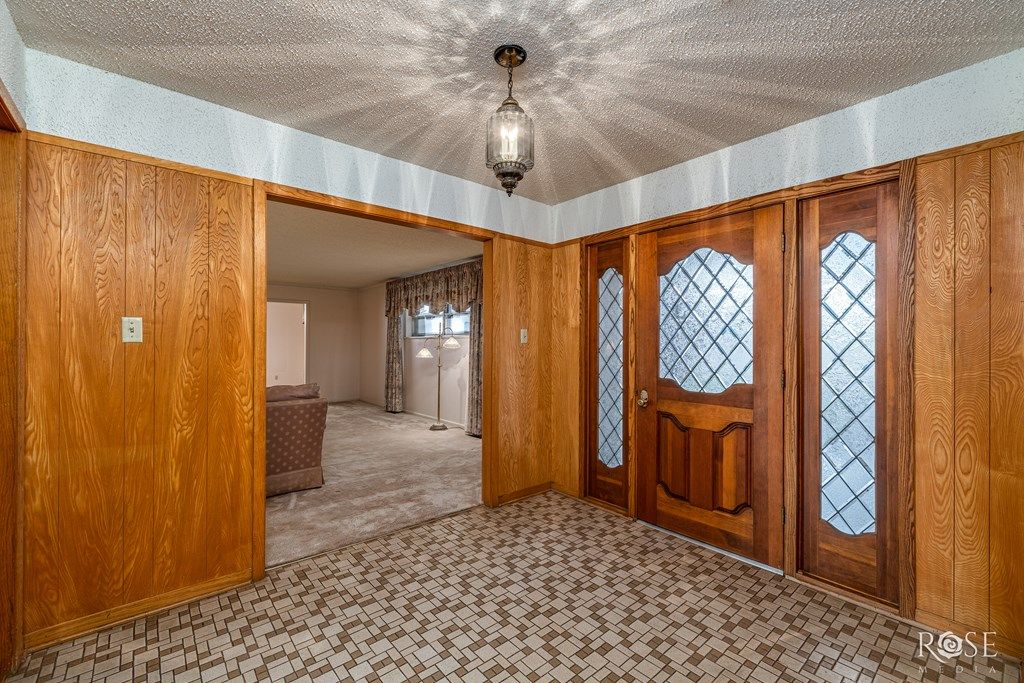 Image 16 of property listing at 1000 Lakeside Dr, Ballinger, TX 76821