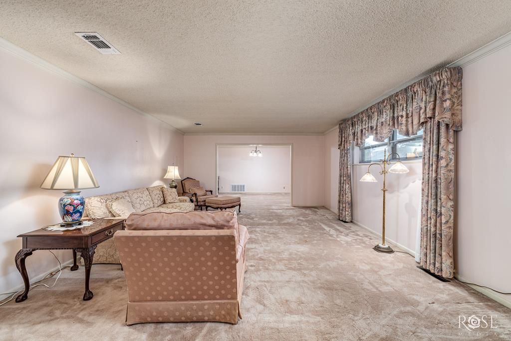 Image 18 of property listing at 1000 Lakeside Dr, Ballinger, TX 76821