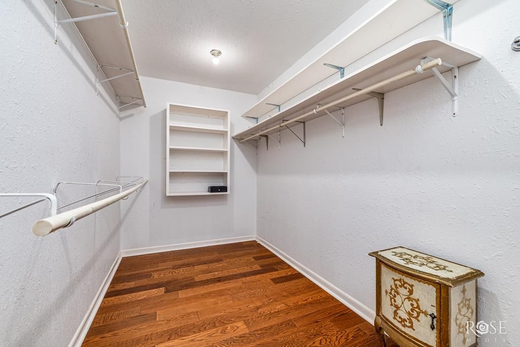 Image 39 of property listing at 1000 Lakeside Dr, Ballinger, TX 76821