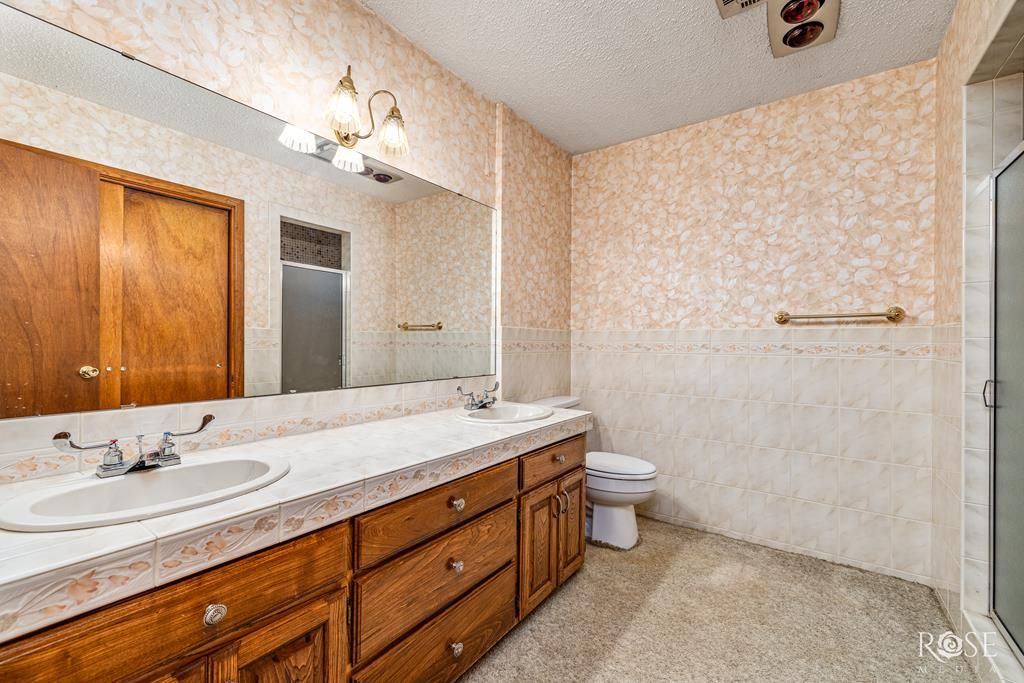 Image 42 of property listing at 1000 Lakeside Dr, Ballinger, TX 76821